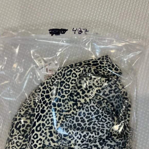 Self Esteem button up shirt size M cream/black animal print short sleeve pocket - Picture 7 of 7